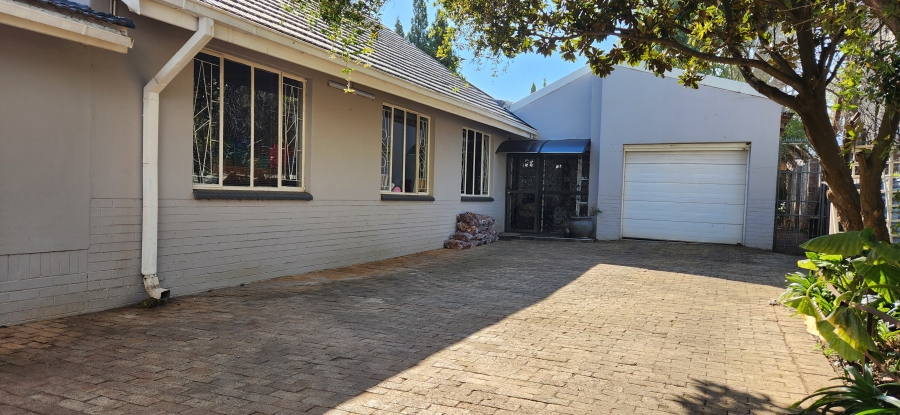 4 Bedroom Property for Sale in Die Bult North West